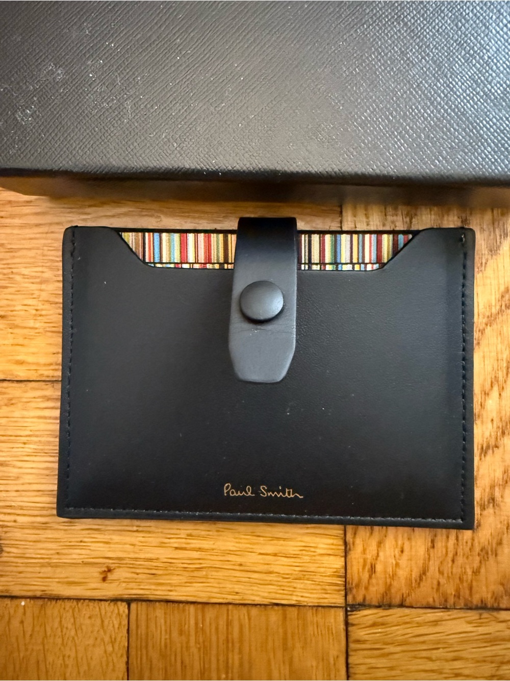 Paul Smith
Black Leather Credit Hard Holder With ‘Signature Stripe’ Pull Out - Picture 7 of 14